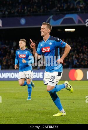 Neapel, Kampanien, Italien. 10 Dez, 2019. Während der Champions League Football Match SSC Napoli vs FC Genk am 10. Dezember 2019 im Stadion San Paolo in Neapel. Im Bild MILIK Credit: Fabio Sasso/ZUMA Draht/Alamy leben Nachrichten Stockfoto