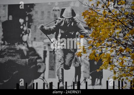 Austretende Osten Berlin, Gedenkstätte Berliner Mauer an der Bernauer Straße Stockfoto