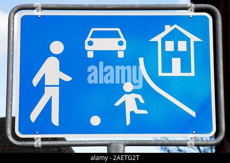 Verkehrsschild verkehrsberuhigten Bereich, Spielen Street, Schleswig-Holstein, Deutschland Stockfoto