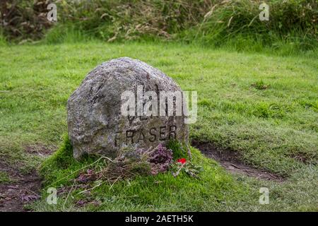 Grab Marker in das Schlachtfeld von Culloden in der Nähe von Inverness, Schottland Stockfoto