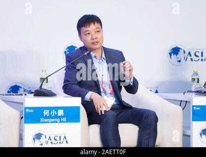---- Er Xiaopeng, Gründer und Vorsitzender des Elektrofahrzeugs startup Xpeng Motoren spricht auf "Automobile im Jahr 2050 "Forum am Boao Forum fo Stockfoto