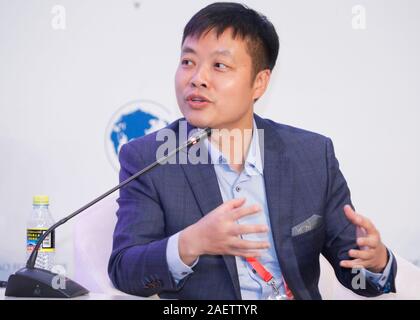 ---- Er Xiaopeng, Gründer und Vorsitzender des Elektrofahrzeugs startup Xpeng Motoren spricht auf "Automobile im Jahr 2050 "Forum am Boao Forum fo Stockfoto