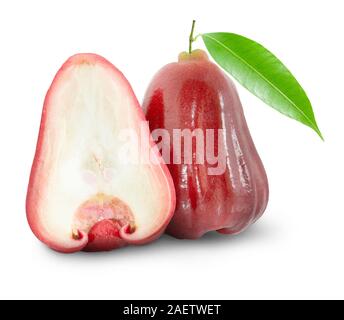 Rose Äpfel oder chomphu auf Weiß mit Freistellungspfad isoliert Stockfoto