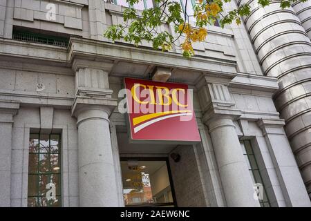 Das Eingangsschild ist an einer CIBC (Canadian Imperial Bank of Commerce) Filiale in der Innenstadt von Vancouver, British Columbia, Kanada, am 13. Oktober 2019 zu sehen. Stockfoto