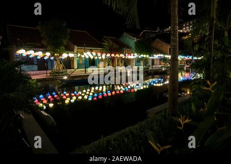 Ba Na Hügel, Vietnam - Mar 26, 2019: Sun Welt ist der Vergnügungspark auf dem Hügel, ein Ort mit Attraktionen und Sehenswürdigkeiten bei Nacht Stockfoto