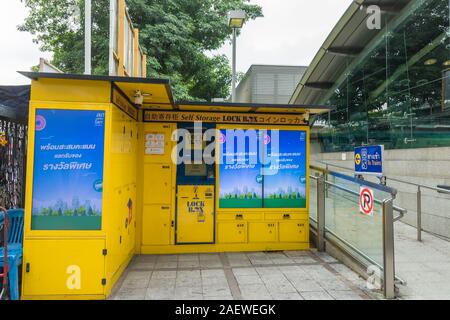 Bangkok, Thailand - November 2,2019: Self Storage Lock Box service im Chatuchak Park Station, Bangkok. Stockfoto