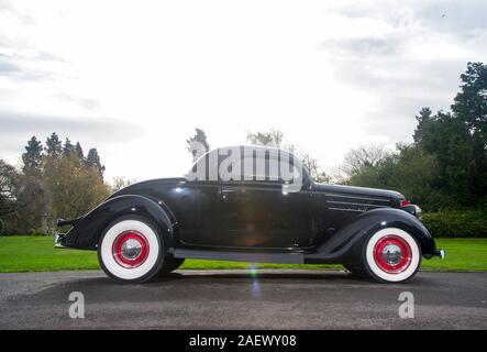 1936 Ford Model 48 maßgeschneiderte Amerikanischen vor Krieg classic car Stockfoto