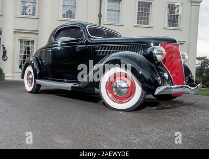 1936 Ford Model 48 maßgeschneiderte Amerikanischen vor Krieg classic car Stockfoto