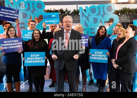 Edinburgh, Schottland, Großbritannien. 11. Dezember 2019. Jackson Carlaw, Führer der Schottischen Konservativen und Ruth Davidson bei einer Wahl Rallye in Edinburgh bis zum letzten Tag des Wahlkampfes vor der Bundestagswahl. Iain Masterton/Alamy leben Nachrichten Stockfoto