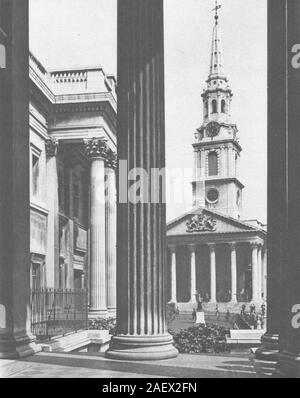 LONDON. St. Martin-in-the-Fields zwischen Spalten National Gallery 1926 gesehen Stockfoto