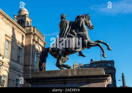 Herzog von Wellington Statue außerhalb Registrieren Haus an der Princes Street in Edinburgh, Schottland, Großbritannien Stockfoto