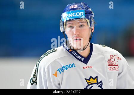 Pilsen, Tschechische Republik. 11 Dez, 2019. Dmitrij Jaskin besucht eine Schulung der National Ice Hockey Team der Tschechischen Männer vor dem Channel One Cup Turnier, Teil der Euro Hockey Tour in Pilsen, Tschechische Republik, am 11. Dezember 2019. Credit: Miroslav Chaloupka/CTK Photo/Alamy leben Nachrichten Stockfoto