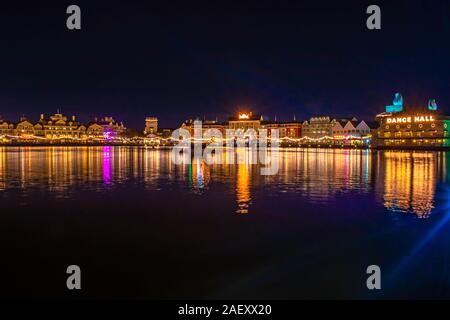 Orlando, Florida. Dezember 06, 2019. Unterhaltungs komplex im Stil der alten atlantischen Stadt am Lake Buena Vista Stockfoto