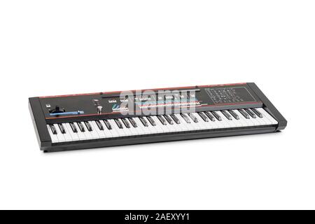 Roland JX-3P-Synthesizer. Weißer Hintergrund. Stockfoto