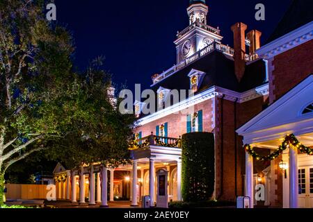 Orlando, Florida. Dezember 06, 2019. Teilweise mit Blick auf das amerikanische Abenteuer Gebäude in Epcot Stockfoto