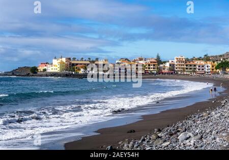 Blick auf das Dorf La Playa im Valle Gran Rey auf der Kanarischen Insel La Gomera. Stockfoto
