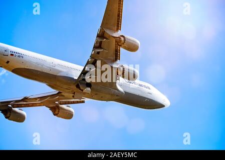 Frankfurt, Hessen / Deutschland - 25. September 2018 Lufthansa Flugzeugen (Boeing 747-8-D-ABYQ) Weg vom Flughafen Frankfurt Stockfoto