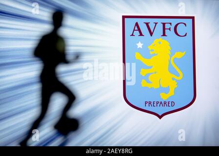 LONDON, ENGLAND, Juli. 1. 2019: Aston Villa Football Club Logo, Premier League, England. Soccer player Silhouette. Stockfoto
