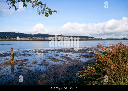 Bidassoa River bei Ebbe, Hendaye, Pyrénées-Atlantique, Frankreich Stockfoto