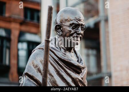 Mahatma Gandhi Statue. Cathedral Yard. Manchester. Stockfoto