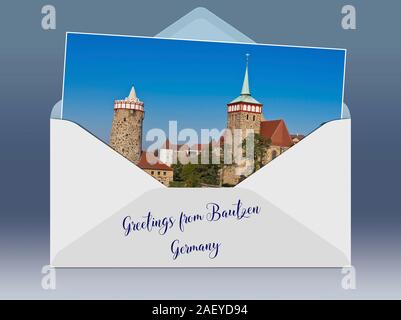Eine geöffnete Umschlag mit einem Foto und Bildunterschrift Grüße aus. Blick auf die Stadt Bautzen Alte Wasserkunst Tower und die St. Michaels Kirche, Bautzen, Obere Lu Stockfoto