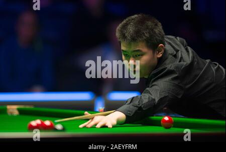 Glasgow, Schottland, Großbritannien. 11. Dez 2019. Scottish Open Snooker Judd Trump v Yuan Sijun Credit: Chris McNulty/Alamy leben Nachrichten Stockfoto