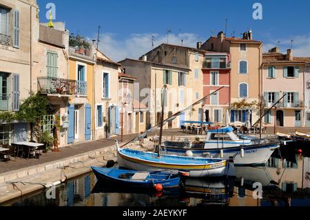 Alten Hafen & Canal Basin, Le Miroir aux Oiseaux, in Martigues, bekannt als das Venedig der Provence, Bouches-du-Rhône, Provence, Frankreich Stockfoto