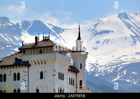 Gothic & Fantasy Château des Magnans oder Magnans Schloss (1903-13) von Schloss Neuschwanstein in Bayern inspiriert, Jausiers Tal der Ubaye Französische Alpen Frankreich Stockfoto