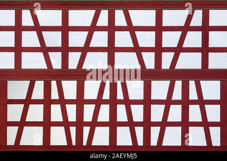 Neu restaurierte rötliche Fachwerk Stockfoto