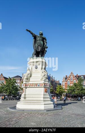 Die Statue von Jacob Van Artevelde am Freitag Markt/Vrijdagmarkt in der Stadt Gent/Gent, Flandern, Belgien Stockfoto