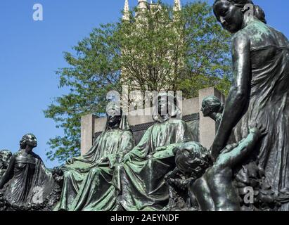 Denkmal zu Ehren der Brüder van Eyck, Jan und Hubert, Maler der Genter Altarbild/Anbetung der mystischen Lamm, Gent, Flandern, Belgien Stockfoto