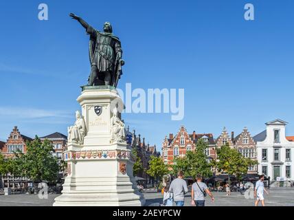 Die Statue von Jacob Van Artevelde am Freitag Markt/Vrijdagmarkt in der Stadt Gent/Gent, Flandern, Belgien Stockfoto