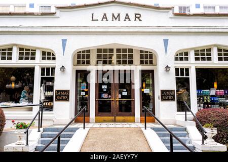 Hot Springs, USA - Juni 4, 2019: Historische Lamar Bäder Whirlpool Haus äußere Architektur Eingang Gebäude im historischen Stadtzentrum Stockfoto