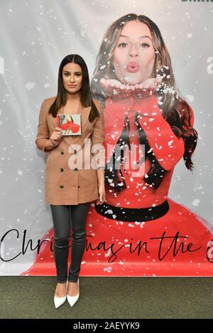 "Weihnachten in der Stadt" Album Launch, Barnes & Noble, 5th Avenue, New York, USA - 05. Dez 2019 - Lea Michele Stockfoto