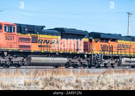 Rocky Ford, USA - Oktober 13, 2019: Kleine Stadt in Colorado mit Lok zug Fracht Zeichen für Bnsf an den Anschlüssen Stockfoto