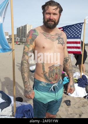 Coney Island Polar Bear Club Versammlung in Coney Island in Brooklyn, NY. Stockfoto