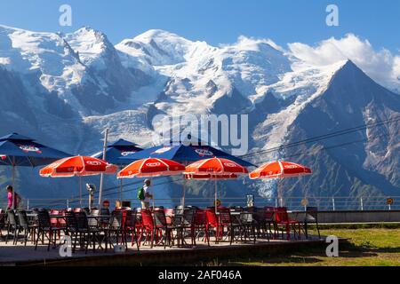 Frankreich, Haute Savoie, Chamonix Mont Blanc, Massif des Aiguilles Rouges, Panorama von Le Panoramic du Brevent Restaurant einen herrlichen Blick auf den Mont Bla Stockfoto