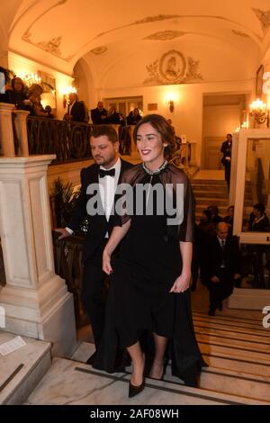 Das Teatro San Carlo in Neapel die erste der "Oper, "La Dama di Picche 'Elena Boschi und Gennaro besten von Italien Viva. 11/12/2019, Neapel, Italien Stockfoto