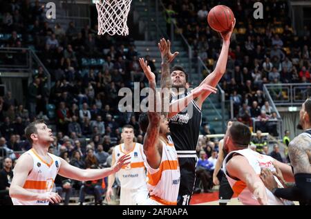 Bologna, Italien. 11 Dez, 2019. giampaolo Ricci (Virtus Bologna) während segafredo Segafredo Virtus Bologna vs Promitheas Patras, Basketball EuroCup Meisterschaft in Bologna, Italien, 11. Dezember 2019 - LPS/Michele Nucci Credit: Michele Nucci/LPS/ZUMA Draht/Alamy leben Nachrichten Stockfoto