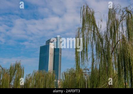 Mailand Italien vom 4. Dezember 2019: Palazzo Lombardia ist ein einheitlicher Komplex von Gebäuden, darunter eine 161,3 Meter hohe Wolkenkratzer. Stockfoto