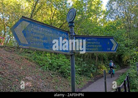 Radfahrer auf der Taff Trail in Cardiff Stockfoto