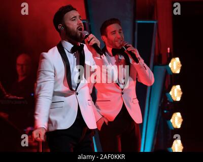 Männliche harmony Gruppe der Obertöne in Konzert in der Royal Concert Hall, Glasgow, Vereinigtes Königreich 11. Dezember 2019 live Stockfoto