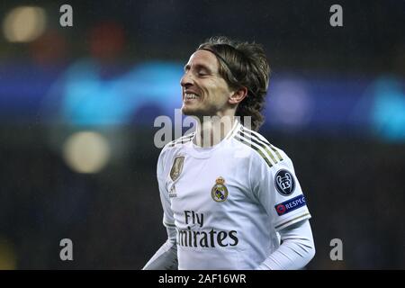Brügge, Belgien. 11 Dez, 2019. Luka Modric von Real Madrid reagiert während einer Gruppe ein Spiel der UEFA Champions League 2019-2020 zwischen Club Brugge und Real Madrid in Brügge, Belgien, Dez. 11, 2019. Credit: Zheng Huansong/Xinhua/Alamy leben Nachrichten Stockfoto