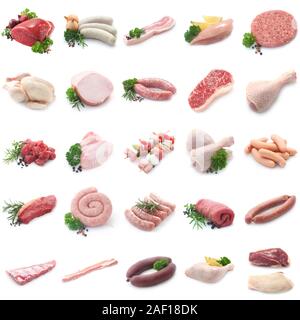Collage aus verschiedenen Sorten Fleisch und Fleischerzeugnissen isoliert auf weißem Stockfoto