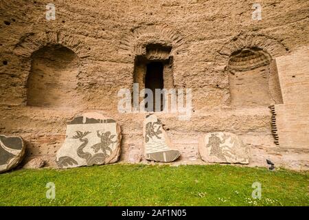 Die Reste der Thermen von Caracalla, Terme di Caracalla, ehemaligen zweiten größten römischen öffentlichen Bäder der Stadt. Stockfoto