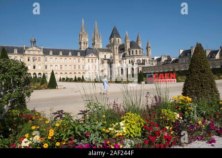 Caen (Normandie, Frankreich): Das Men's Abbey ('Abbaye-aux-Hommes'), die nun in ein Rathaus umgebaut. Das Gebäude ist als National eingestuft Stockfoto