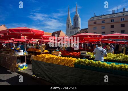 Zentralen offenen Markt 'Dolac' in der Stadt Zagreb, Kroatien Stockfoto