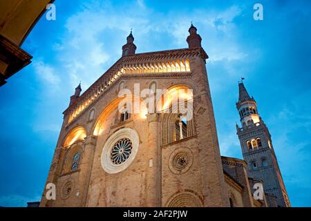 Italien, Lombardei, Crema, die Piazza Duomo, Kathedrale Stockfoto