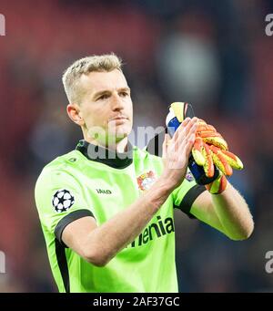 Torwart Lukas HRADECKY (LEV) Klatschen, Klatschen, Geste, Gestik, Fußball Champions League Vorrunde, 6. Spieltag, Gruppe D, Bayer 04 Leverkusen (LEV) - juventus (Juve) 0:2, am 11.12.2019 in Leverkusen/Deutschland, | Verwendung weltweit Stockfoto