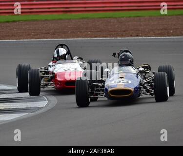 Peter Thompson, Brabham BT21, Simon Armer, März 703, historischen Formel 3, Rennen, HSCC, Silverstone Endrunden, Silverstone, Oktober 2019, Autos Stockfoto